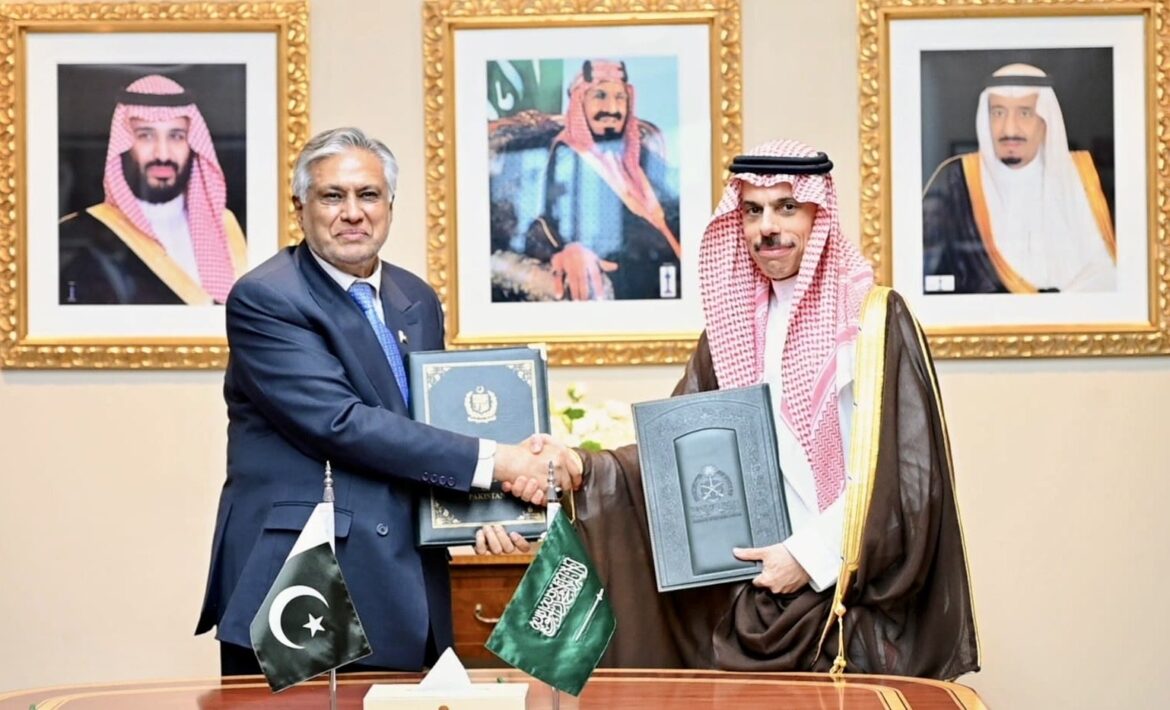 پاکستان اور سعودی عرب نے سفارتی، سرکاری اور خصوصی پاسپورٹ رکھنے والوں کے لیے ویزا شرائط ختم کرنے کا معاہدہ کر لیا۔