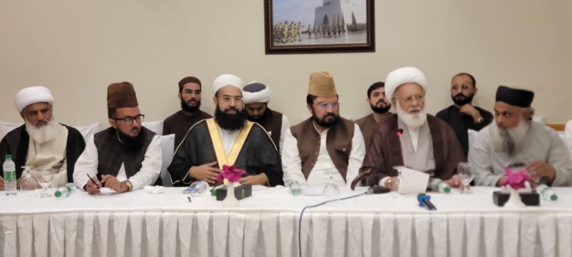 حافظ محمد طاہر محمود اشرفی نے کہا ہے کہ قومی پیغام امن کمیٹی امن، رواداری اور قومی وحدت کے فروغ کے لیے سرگرم ہے۔